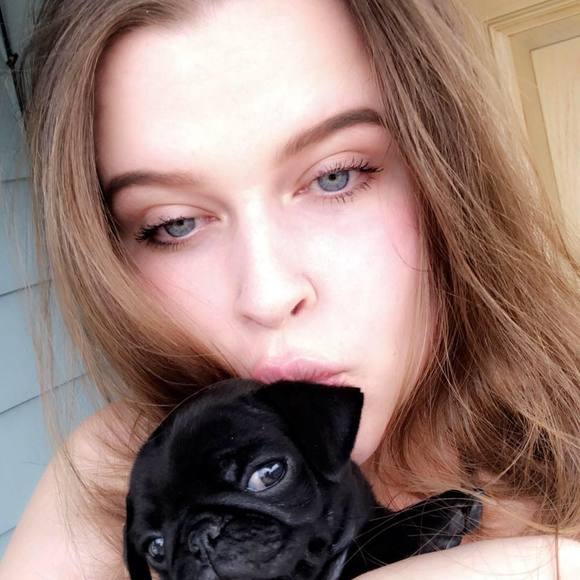 Meet your Posher, Adrienne - Picture 1 of 1